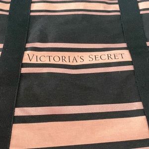 💖VICTORIA’S SECRET TOTE ROSE GOLD AND BLACK